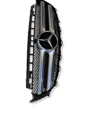 Mercedes-Benz C W204 Front grill A2138880260 2138880260