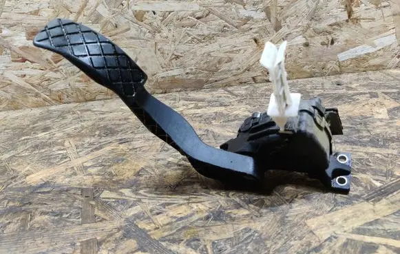 Volkswagen Cross Polo Accelerator throttle pedal 1J1721503H