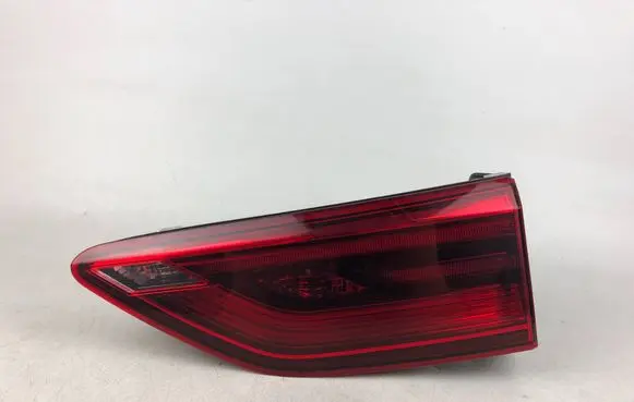 Volkswagen Golf VIII Tailgate rear/tail lights 5H0945094D