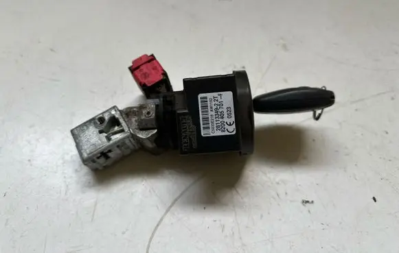 Renault Master III Ignition lock 8200405701