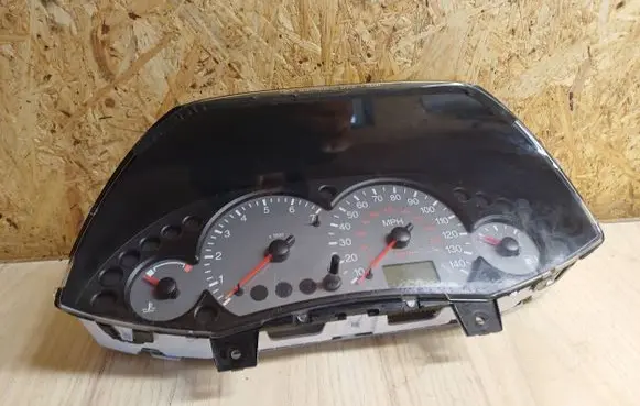 Ford Focus Speedometer (instrument cluster) 98AP10841
