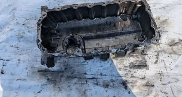 Volkswagen PASSAT B6 Oil sump 03G103603
