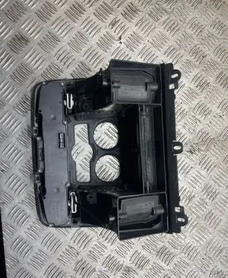 Mercedes-Benz Vito Viano W639 Dashboard center trim panel P0081383