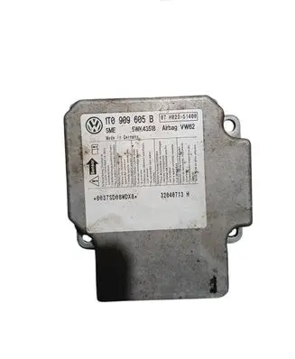 Volkswagen Touran I Airbag control unit/module 1T0909605
