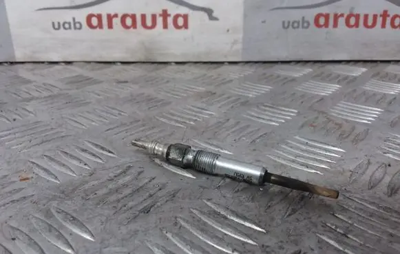 Volkswagen Touran I Glow plug Y607AS K95U
