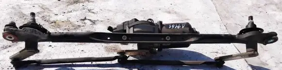 Hyundai Santa Fe Front wiper linkage and motor