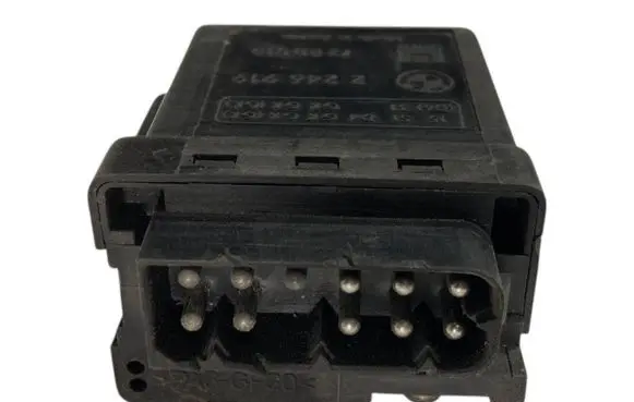 BMW 5 E39 Glow plug pre-heat relay 2246919