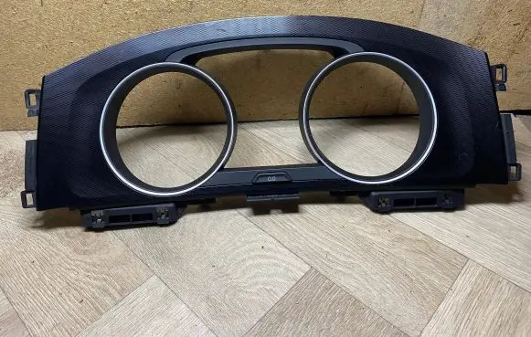 Volkswagen Golf VII Dashboard trim 5GM857189