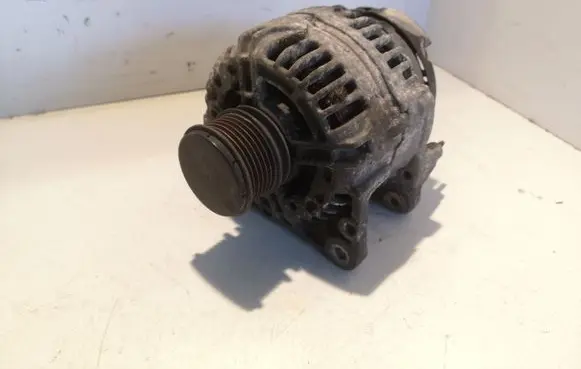 Volkswagen Caddy Generator/alternator 06F903023D
