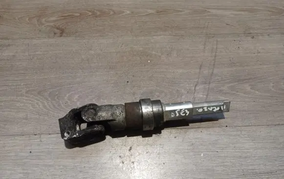 Volvo V70 Steering column universal joint