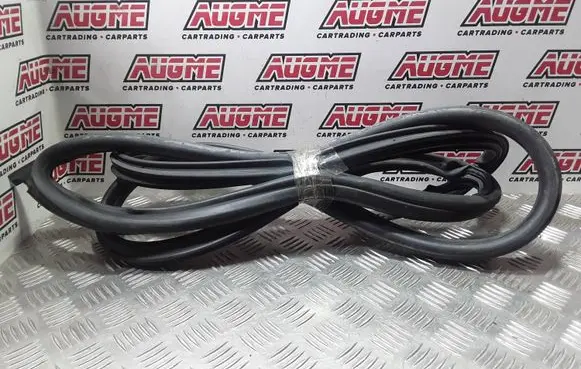 BMW 1 E81 E87 Sliding door rubber seal 7164947