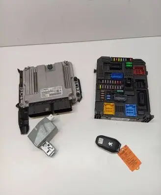 Peugeot 508 II Engine ECU kit and lock set 9826206480 9822748680 9831852980