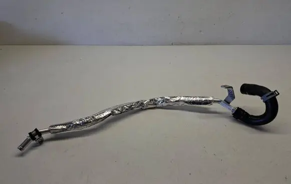Porsche Macan (95B) Coolant pipe/hose 95B121064