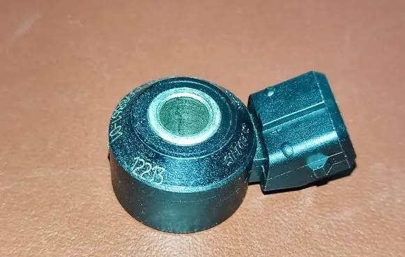 BMW 4 F32 F33 Detonation knock sensor 7598861 13627598861