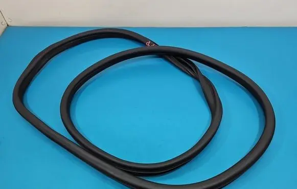 Skoda Fabia Mk3 (NJ) Front door rubber seal 6V0867366F IMPRK1589935