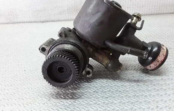 Mazda 626 Power steering pump GE6S3265XD