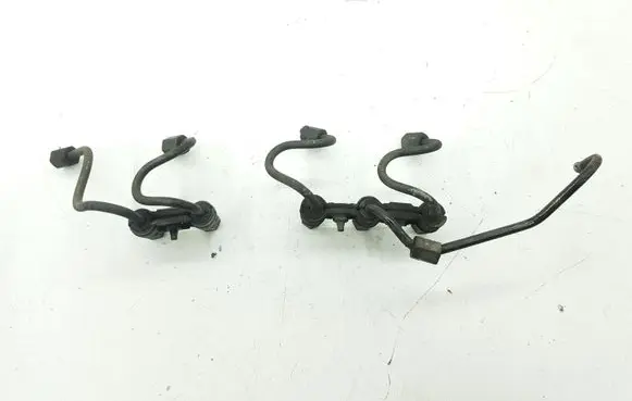 Toyota Corolla E120 E130 Fuel injector supply line/pipe 