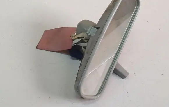 Rear view mirror (interior)