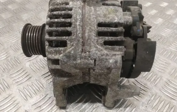 Volkswagen Sharan Generator/alternator 037903025M 0124325013