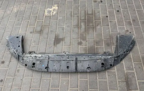 Volvo XC60 Front bumper skid plate/under tray 31383167