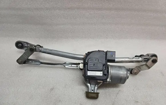 Citroen C5 Aircross Front wiper linkage and motor 9824762480