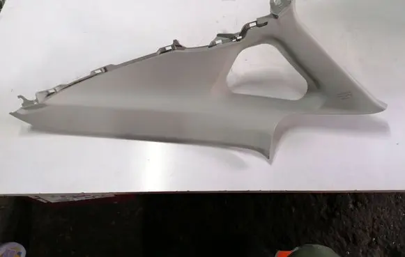 Toyota Prius (XW30) (B) pillar trim (top) 6247047070