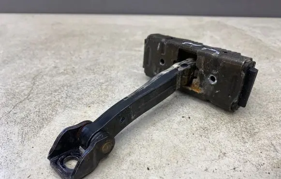 BMW 3 E90 E91 Front door check strap stopper 7060189