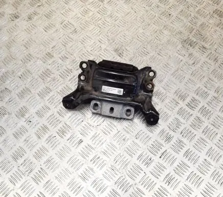 Audi A3 S3 8V Engine mount bracket 5Q0199555AB