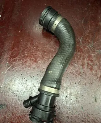 Intercooler hose/pipe