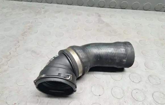 BMW 5 E60 E61 Intercooler hose/pipe 7789048 7792220