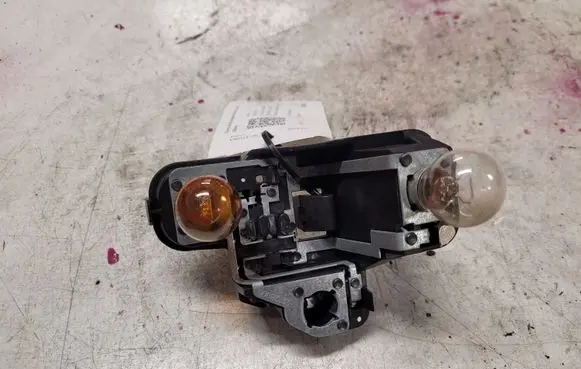 Volvo V40 Tail light bulb cover holder