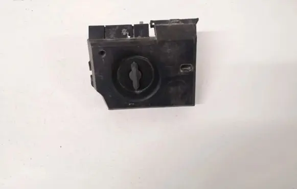 Audi 100 S4 C4 Tail light bulb cover holder thk81
