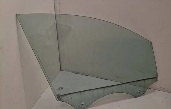 Porsche Macan (95B) Front door window glass four-door 95B845202B