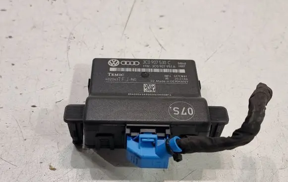 Volkswagen PASSAT B6 Gateway control module 3C0907530C