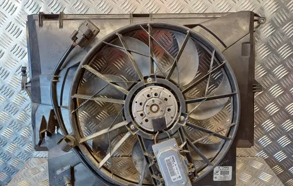 BMW 1 E81 E87 Radiator cooling fan shroud 7801993 75617119