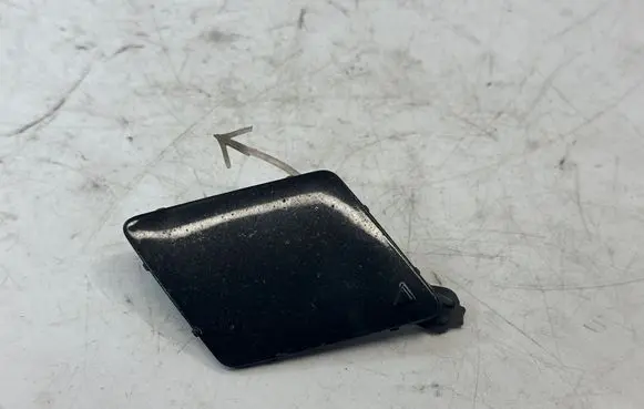 BMW 5 F10 F11 Front tow hook cap/cover 7246868 51117246868 51111973721