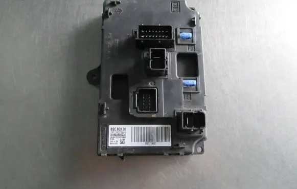 Peugeot 3008 I Fuse module S180085003E BSCB0300
