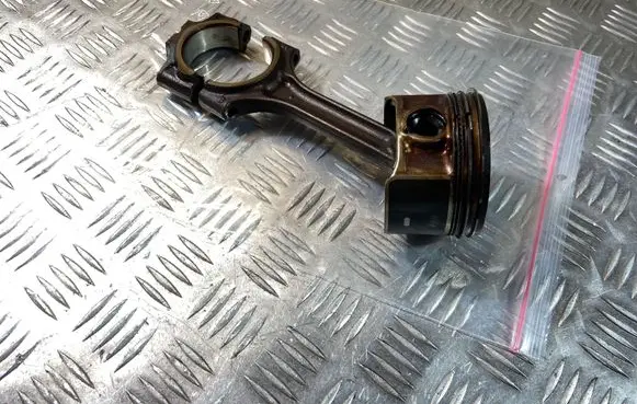 Volvo S80 Piston with connecting rod