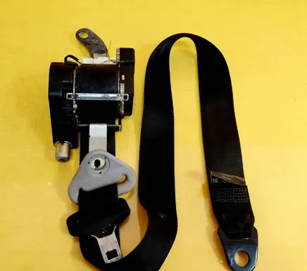 Nissan Micra Front seatbelt 33048951