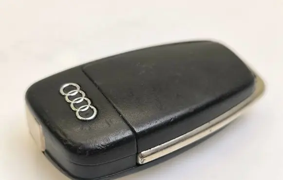 Audi A6 S6 C6 4F Ignition key/card 033140101 4F0837220R
