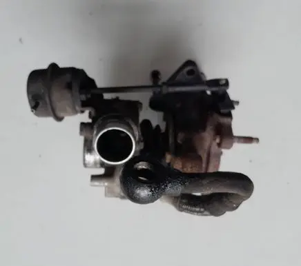 Volkswagen Golf IV Turbo 038145701D