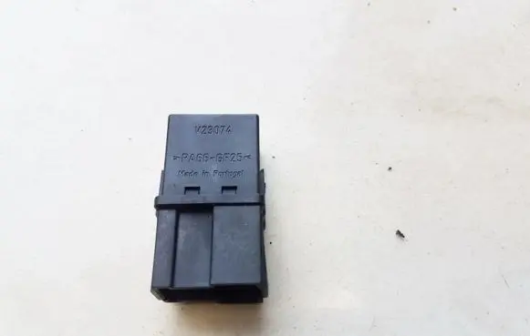 Mitsubishi Space Star Other relay MB95338211 SIEMENS-A1001-X7