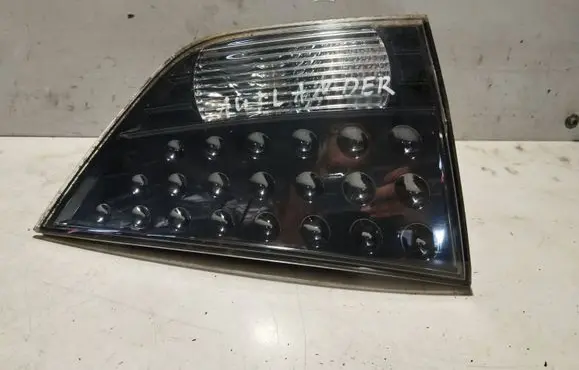 Mitsubishi Outlander Rear/tail lights
