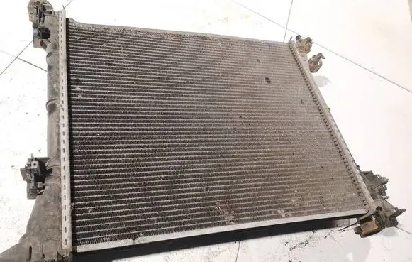Chrysler Grand Voyager V Coolant radiator