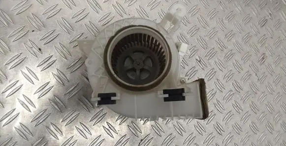 Toyota Auris 150 Hybrid/electric vehicle battery fan G923047070