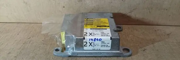 Toyota Avensis T250 Airbag control unit/module 8917005220 215955102