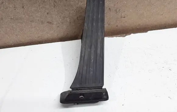 BMW 5 F10 F11 Accelerator throttle pedal 6858574