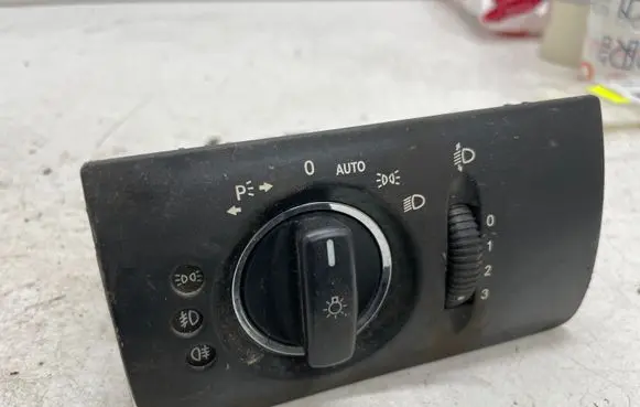 Mercedes-Benz ML W164 Light switch A1645453104