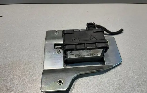 BMW 3 E92 E93 ESP acceleration yaw rate sensor 6762769 10170103253 SC300C020121