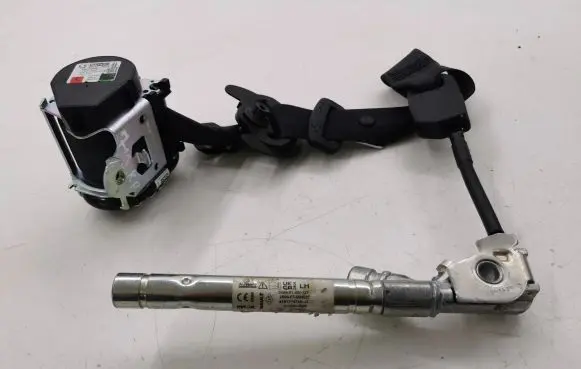 Renault Clio V Front seatbelt 639524900E